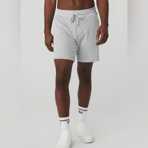 Alo Yoga CHILL SHORT in grey. Men’s XL - brand new